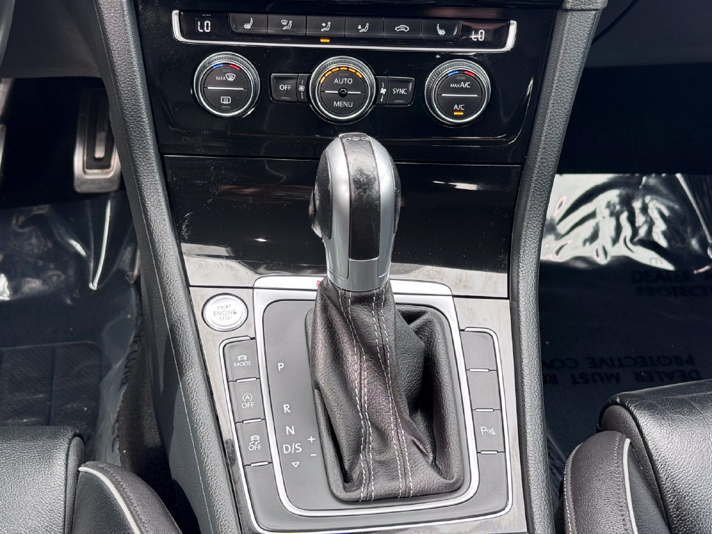 Used 2019 Volkswagen Golf R 4-Door AWD/4WD image 31