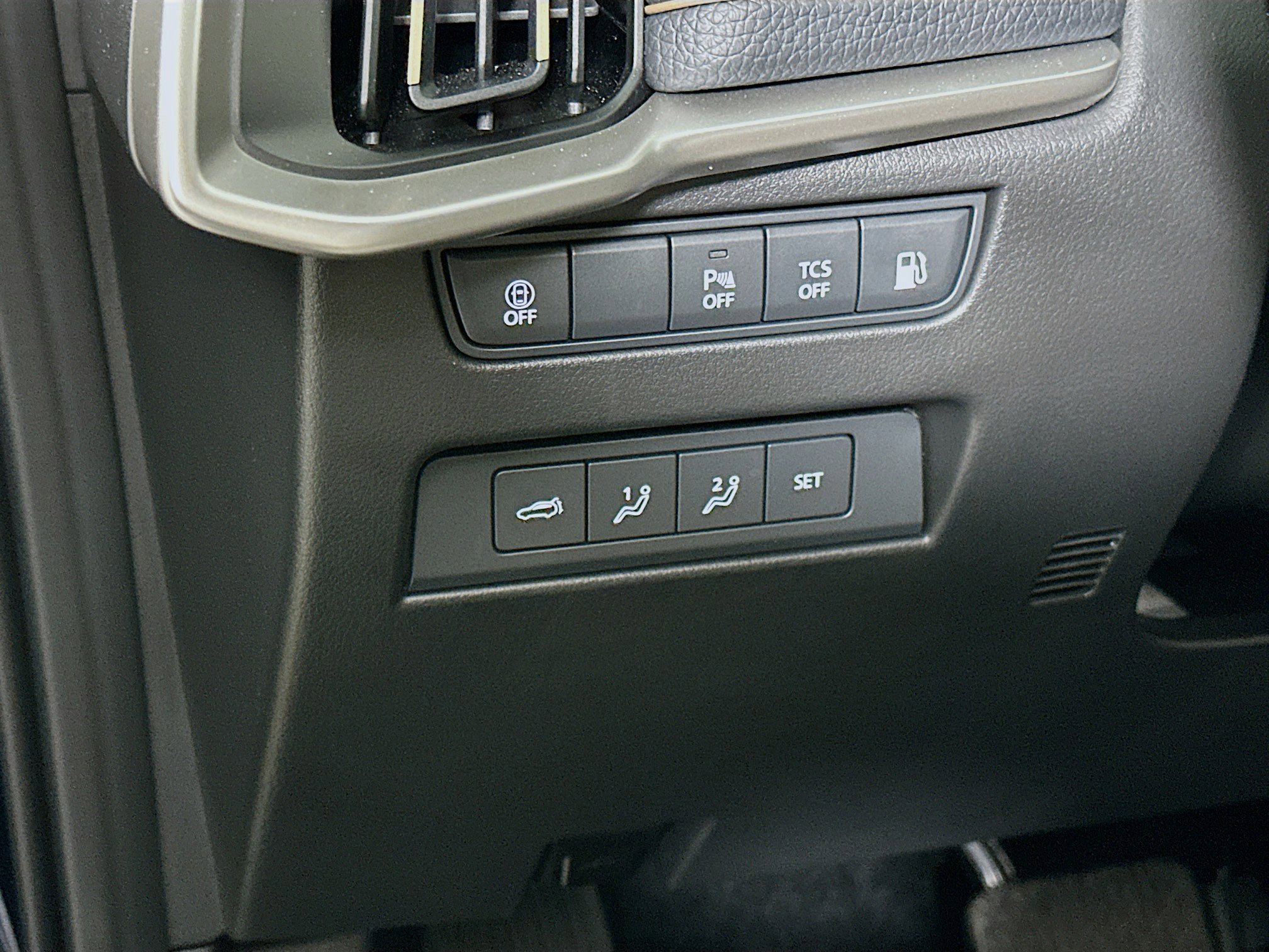 Used 2024 MAZDA CX-90 Plug-In Hybrid w/ Premium Pkg AWD/4WD image 17