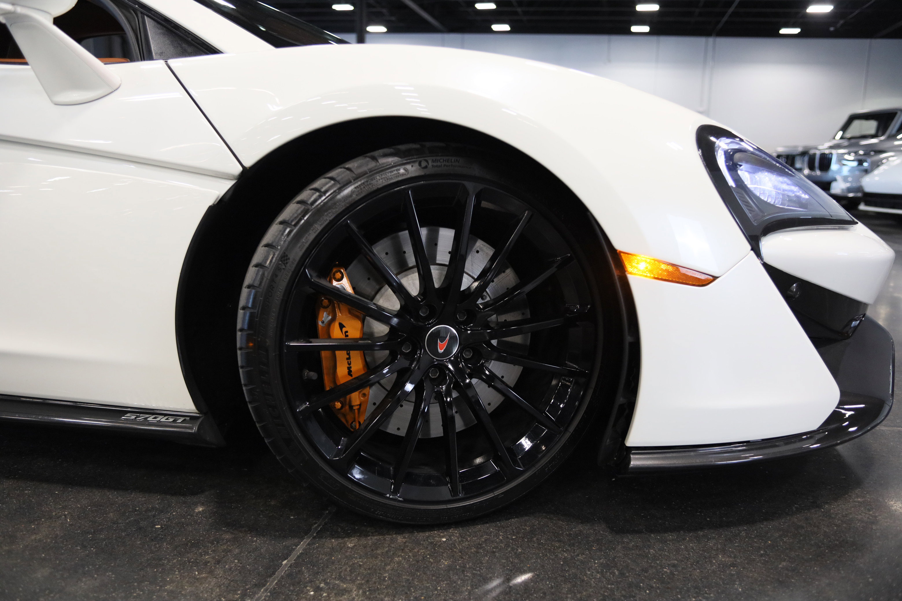 Used 2017 McLaren 570S RWD image 10