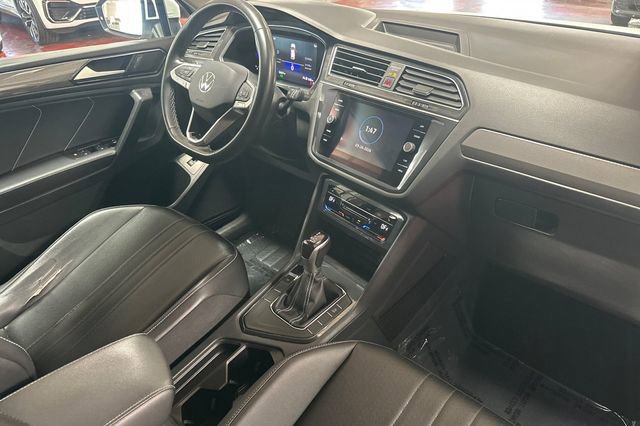 Certified 2022 Volkswagen Tiguan SE image 21