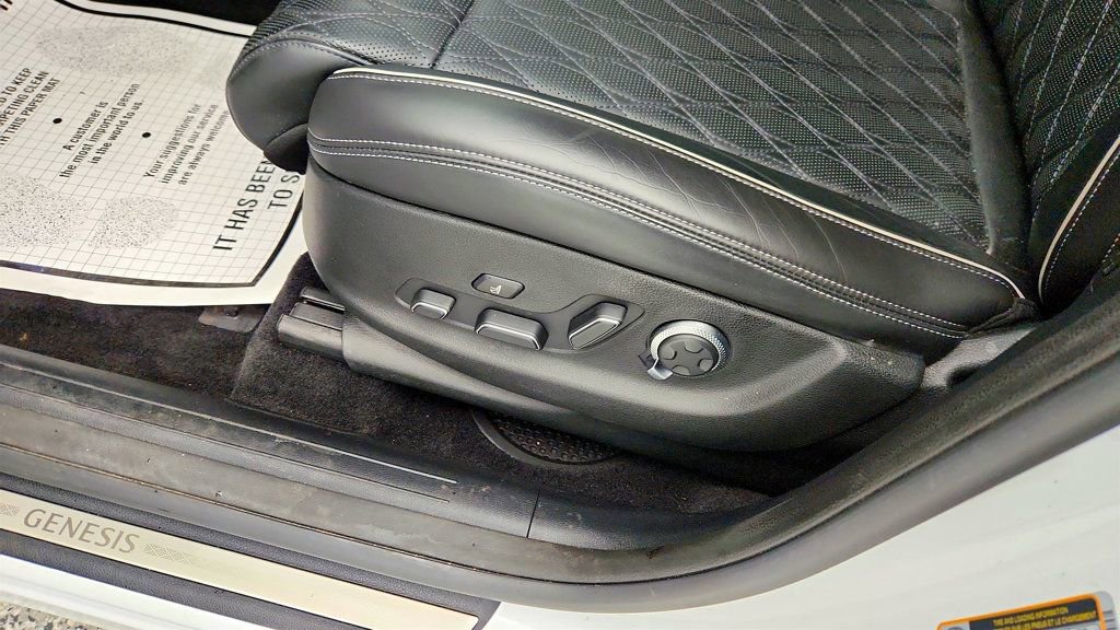 Used 2024 Genesis GV70 3.5T Sport w/ Sport Advanced Package image 12