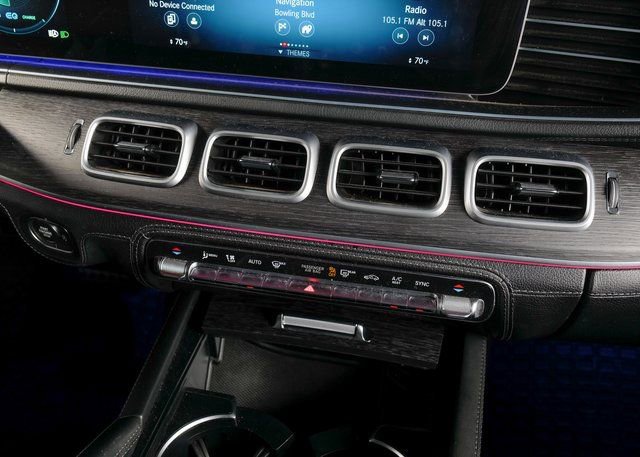 Used 2022 Mercedes-Benz GLS 450 4MATIC image 18