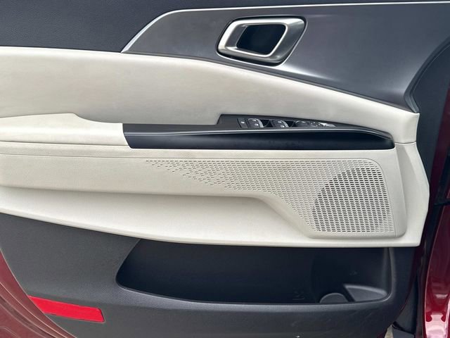 Used 2024 Kia Carnival LX image 25