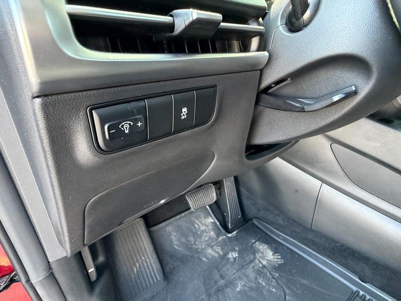 Used 2025 Hyundai Tucson SE FWD image 23