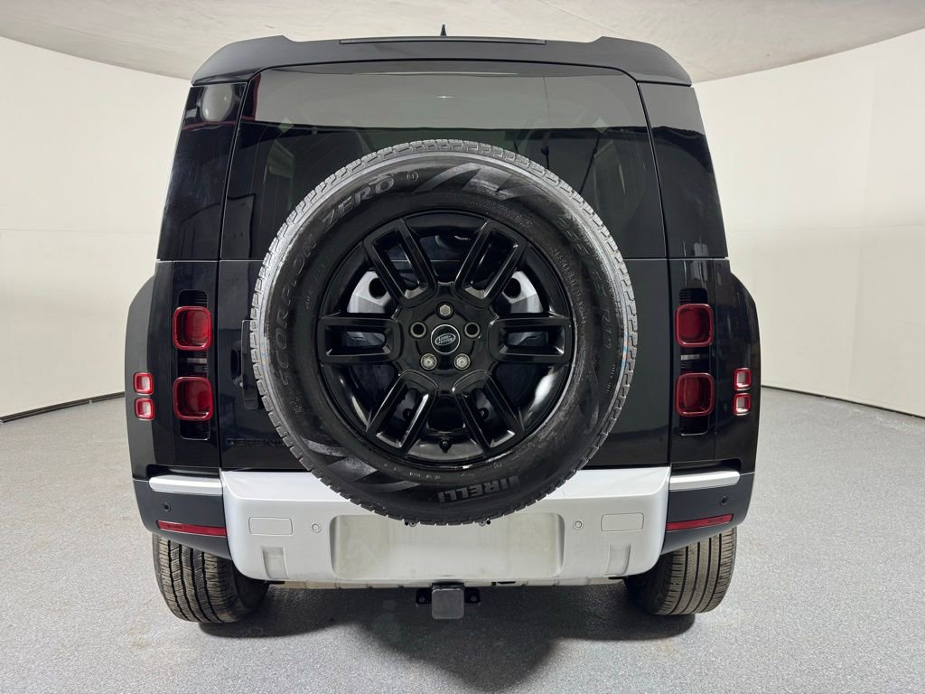 Used 2024 Land Rover Defender 90 S image 7