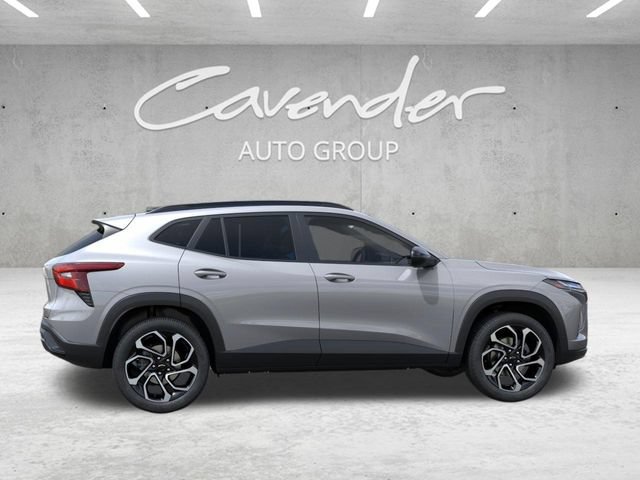 New 2026 Chevrolet Trax RS w/ Sunroof Package FWD image 5