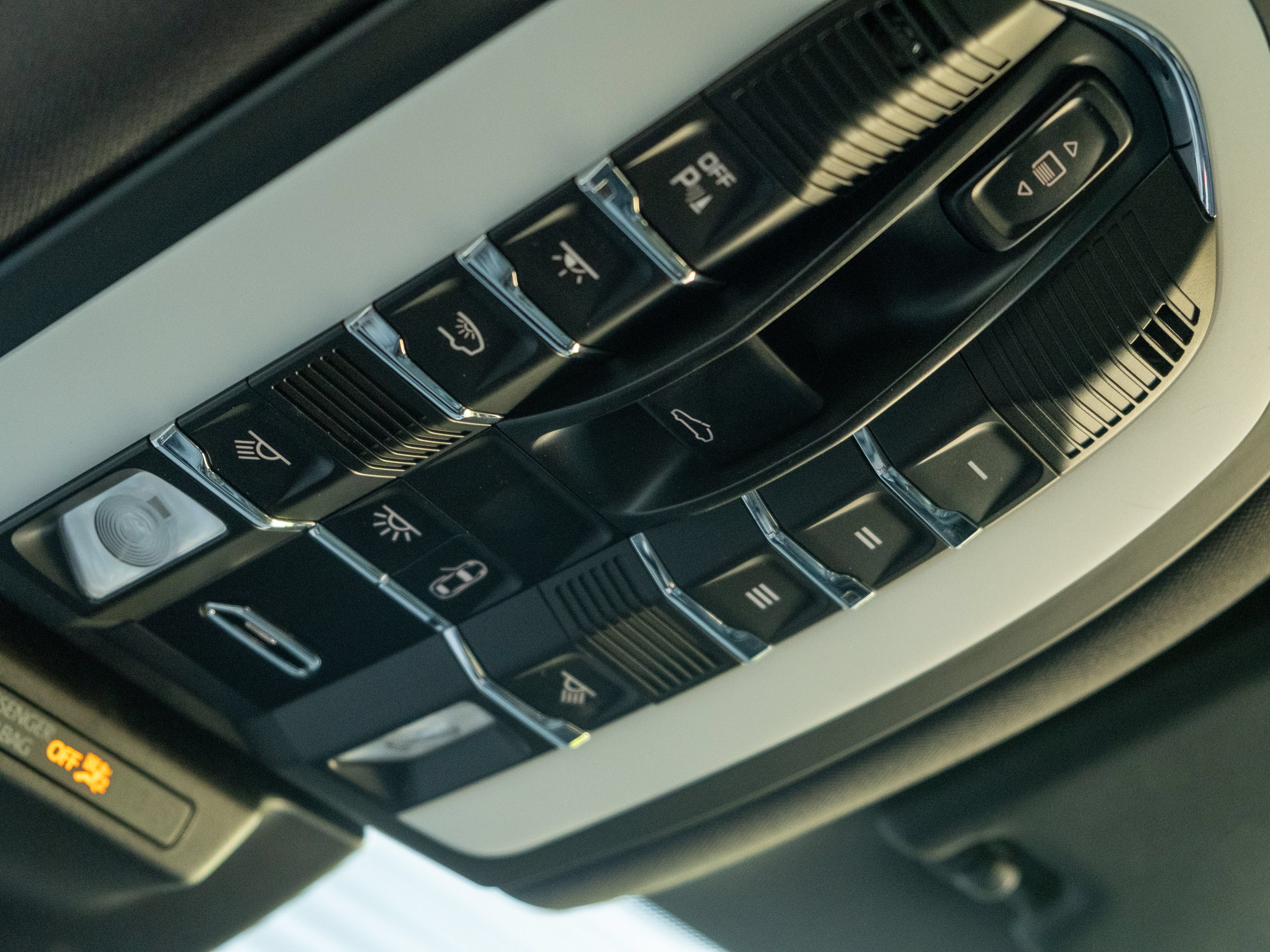 Certified 2023 Porsche Macan GTS AWD/4WD image 40