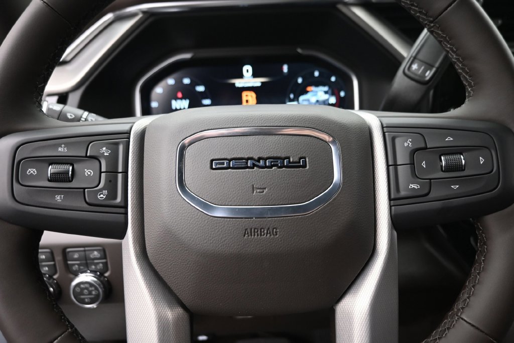 New 2026 GMC Sierra 2500 Denali w/ Denali Reserve Package AWD/4WD image 17