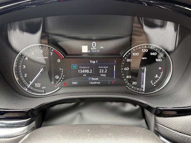 Used 2025 Cadillac XT5 Premium Luxury image 23