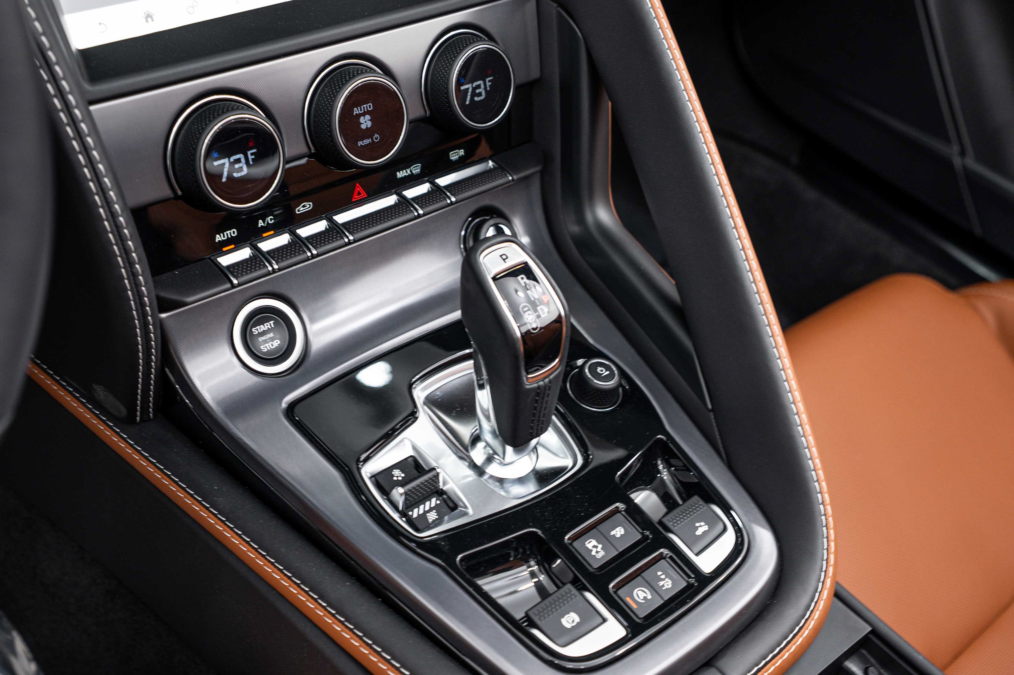 Used 2024 Jaguar F-TYPE Convertible AWD image 15