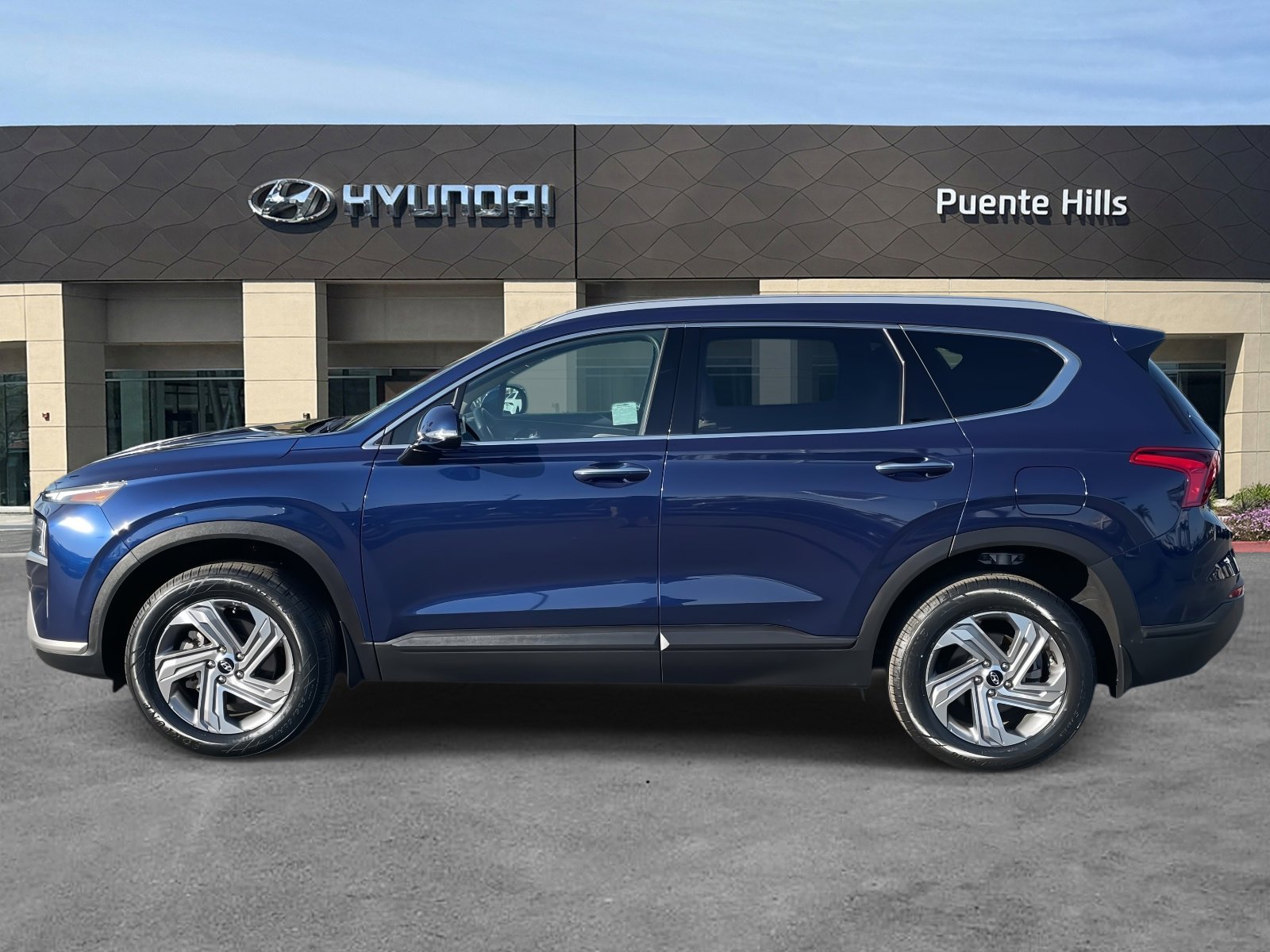 Certified 2023 Hyundai Santa Fe SEL w/ Cargo Package image 3