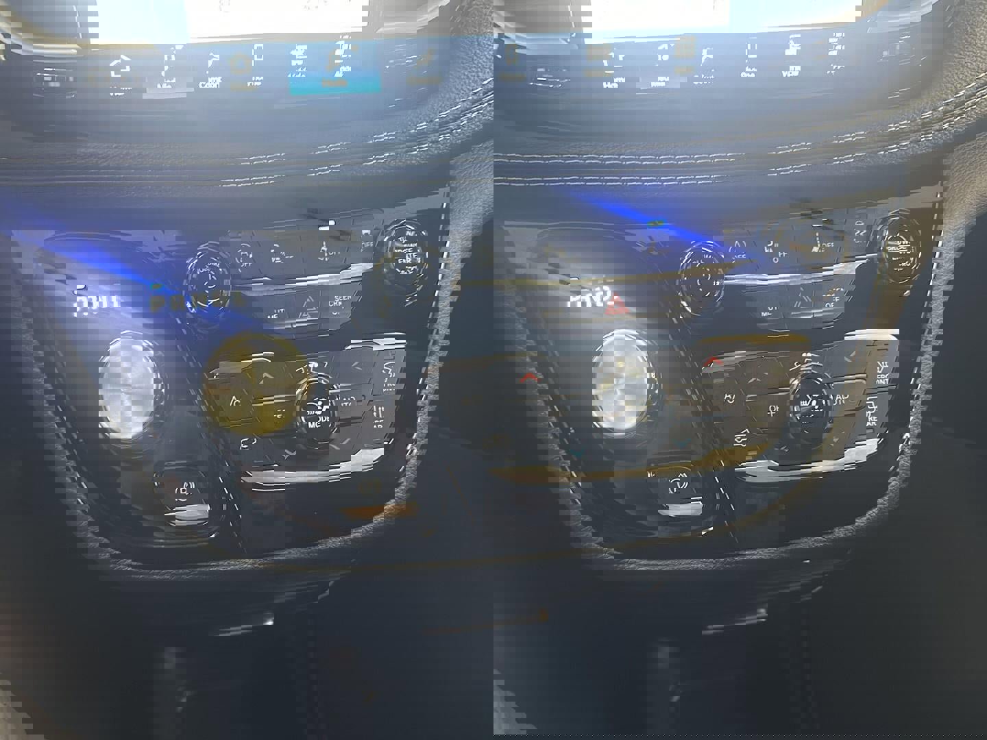 New 2026 Chrysler Pacifica Select image 10