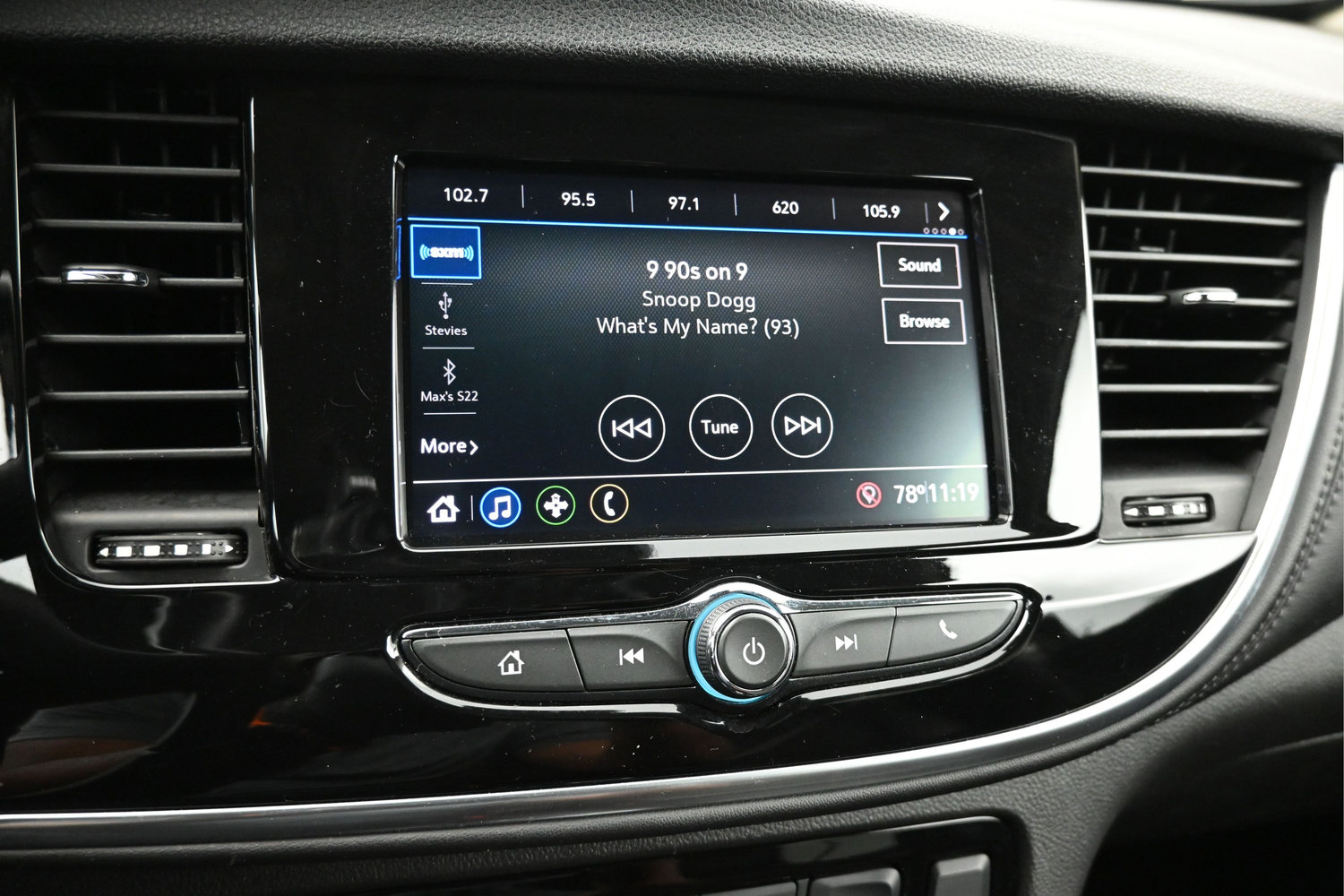 Used 2022 Buick Encore Preferred w/ Safety Package AWD/4WD image 11
