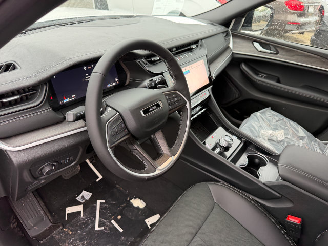 New 2026 Jeep Grand Cherokee Altitude AWD/4WD image 11