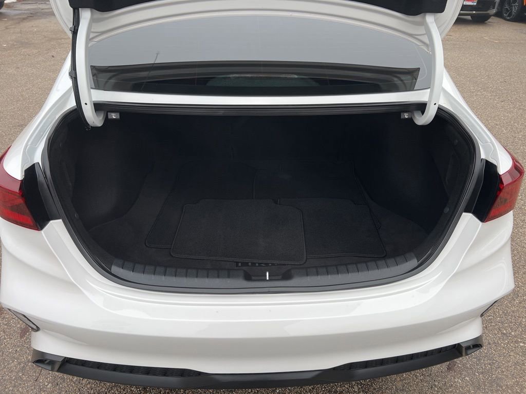 Certified 2023 Kia Forte LXS image 11