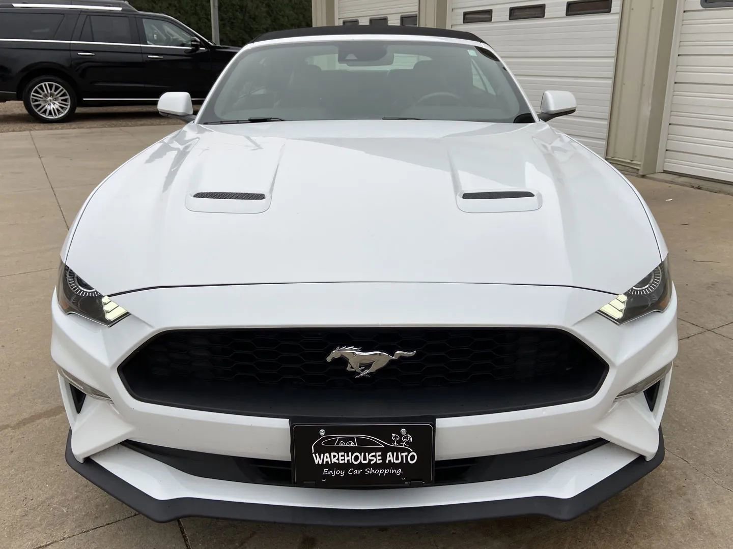 Used 2023 Ford Mustang Premium RWD image 3
