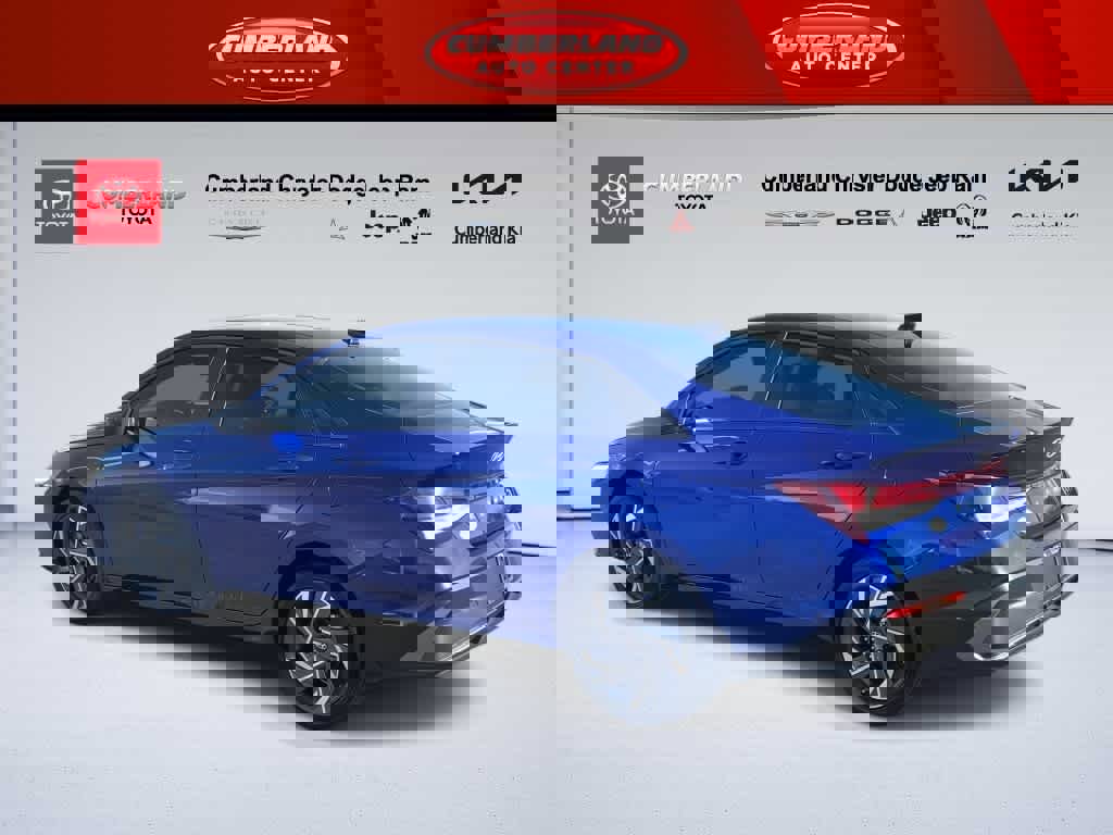 Used 2025 Hyundai Elantra Sport image 6