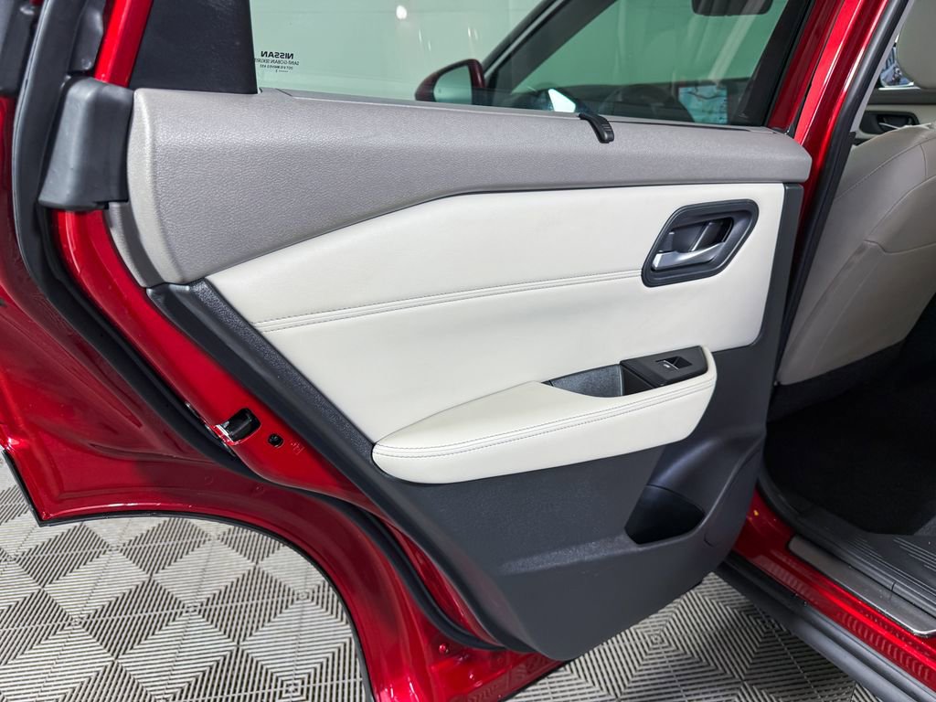 Certified 2023 Nissan Rogue SL w/ SL Premium Package image 43