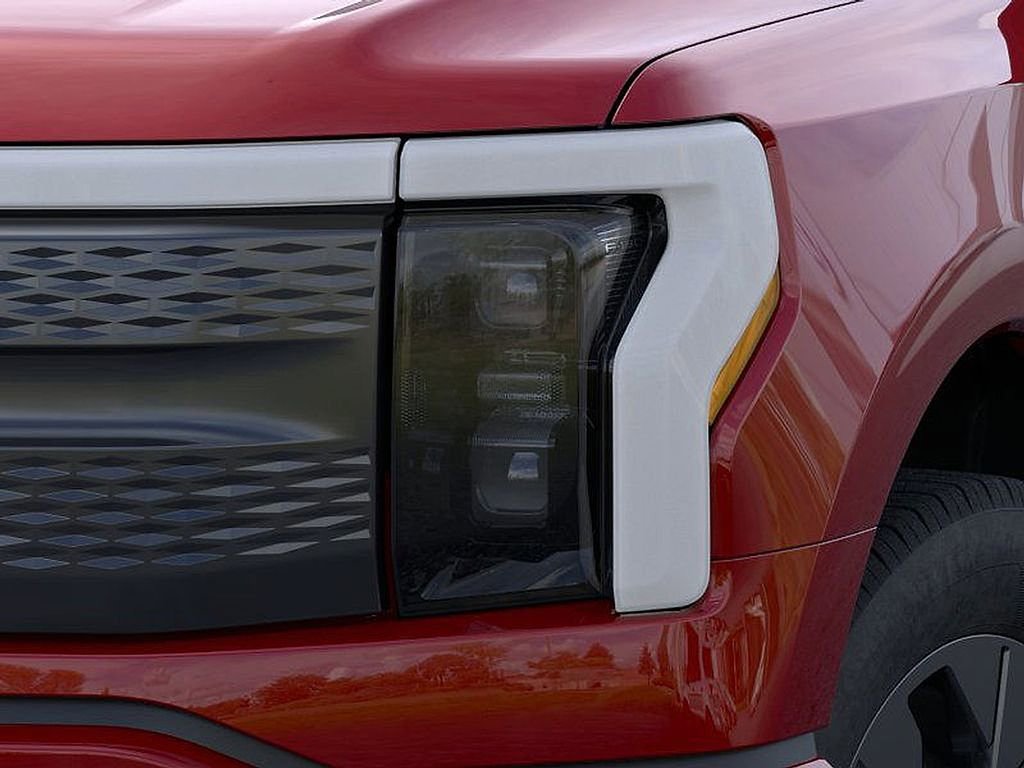 New 2025 Ford F150 Lightning Flash AWD/4WD image 18