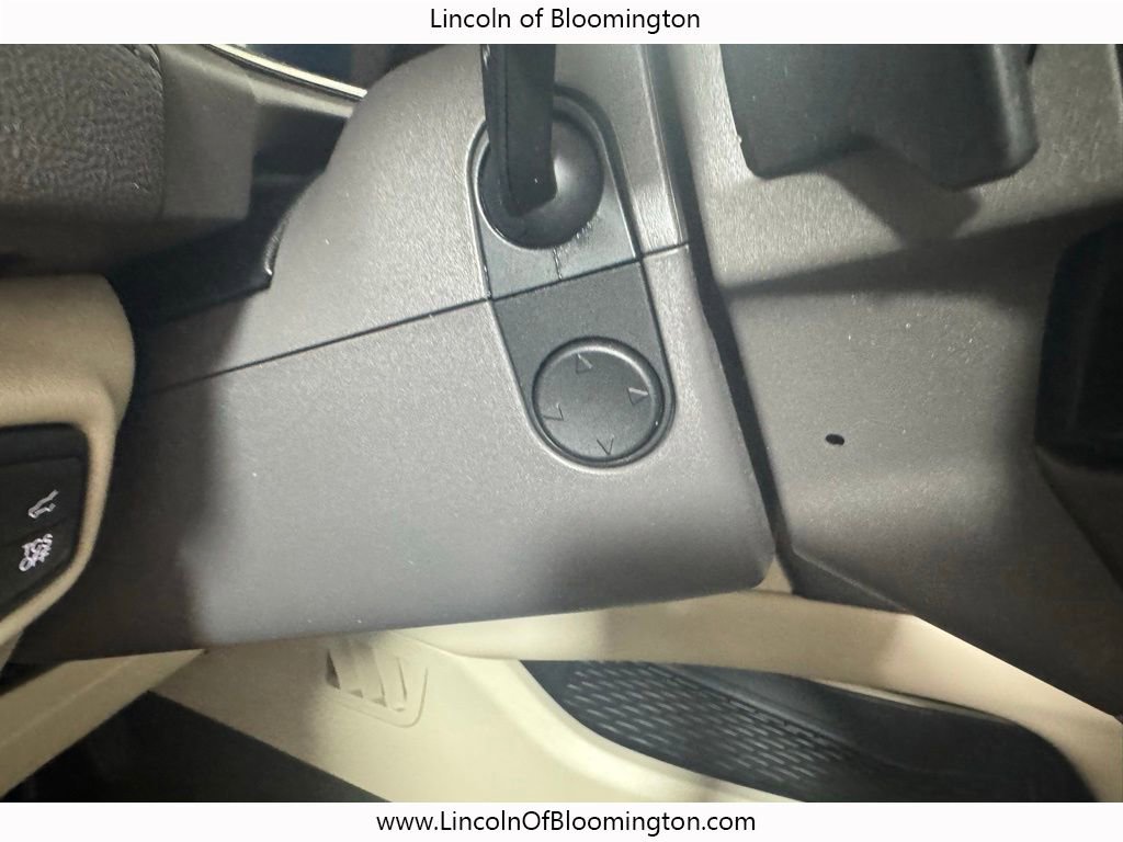 Used 2019 Lincoln Nautilus Reserve image 34