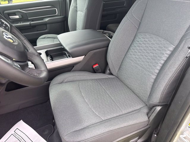 New 2026 RAM 2500 Big Horn AWD/4WD image 16