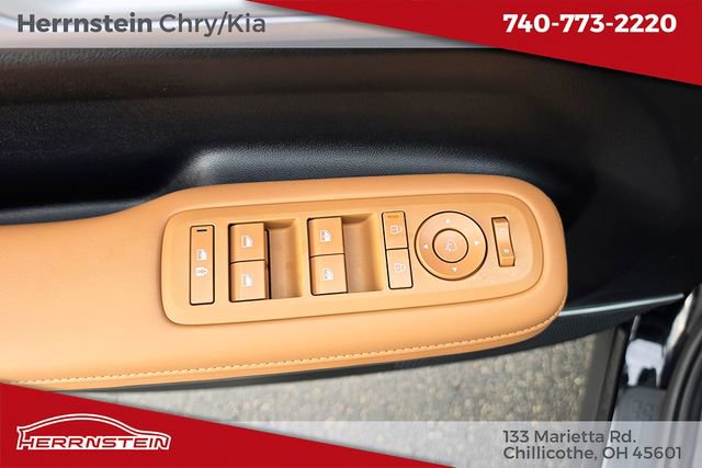 Used 2025 Hyundai Santa Fe Limited image 14