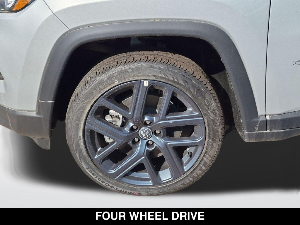 New 2026 Jeep Compass Latitude AWD/4WD image 11