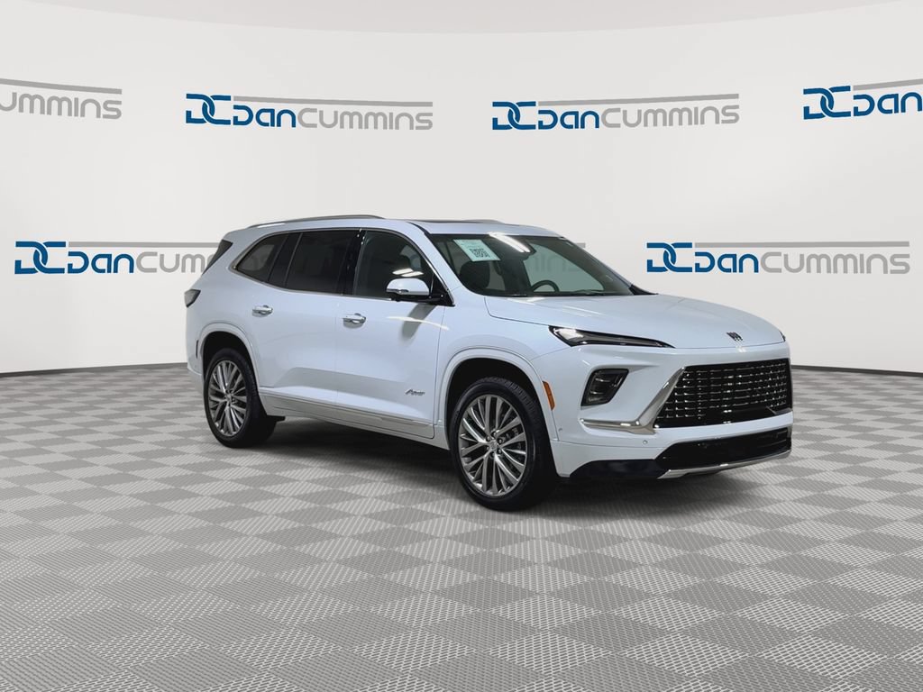 Used 2026 Buick Enclave Avenir w/ Super Cruise Package AWD/4WD image 2