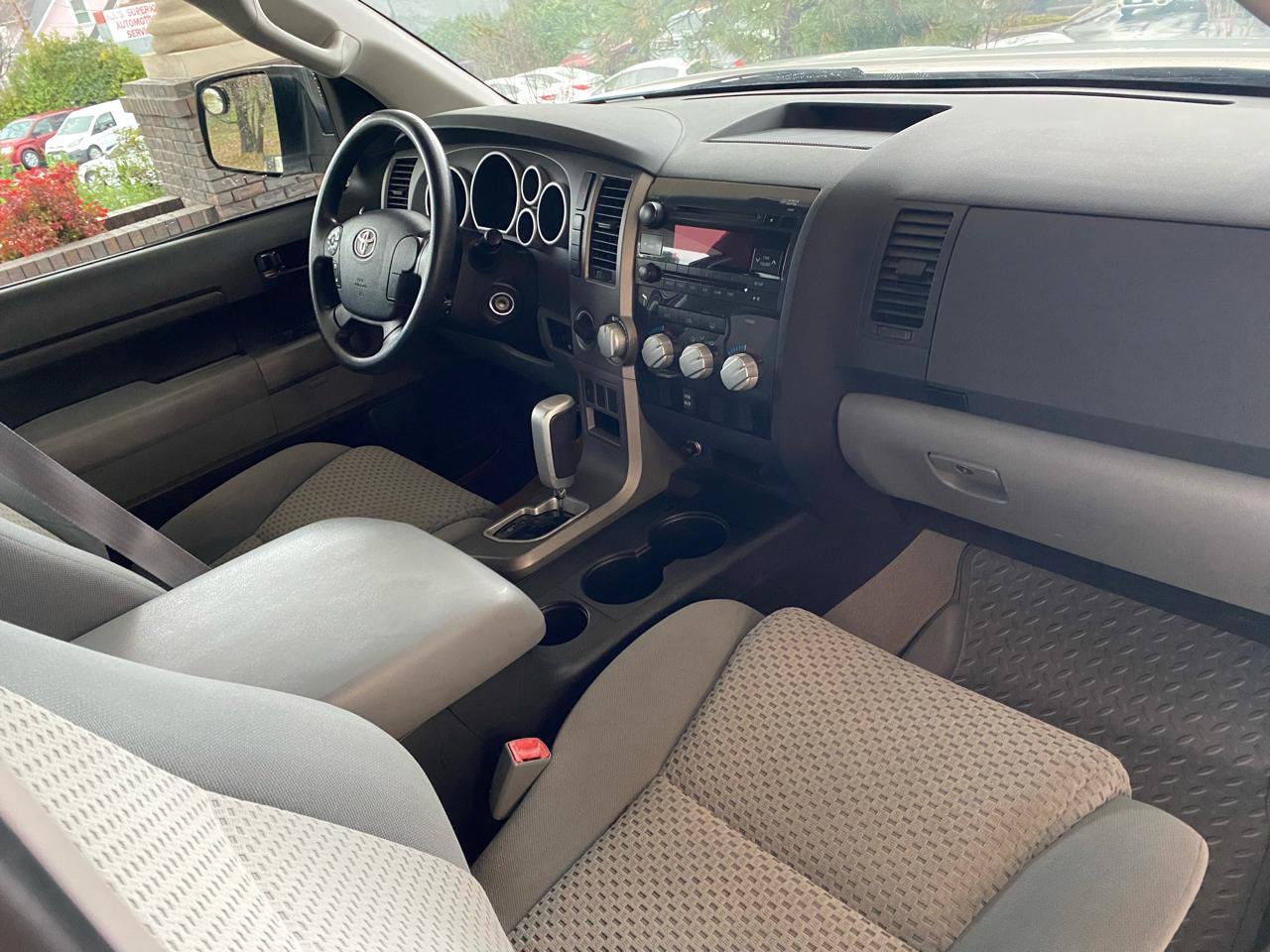 Used 2010 Toyota Tundra 4x4 CrewMax image 39