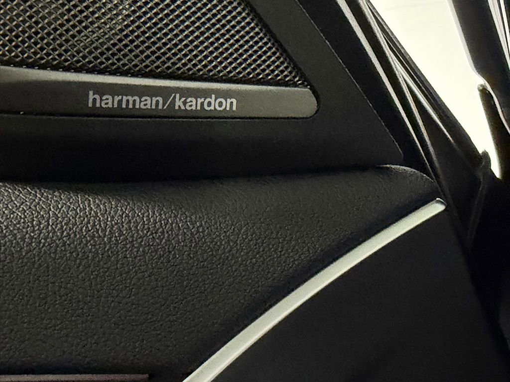 Used 2023 BMW 530i w/ Executive Package image 20