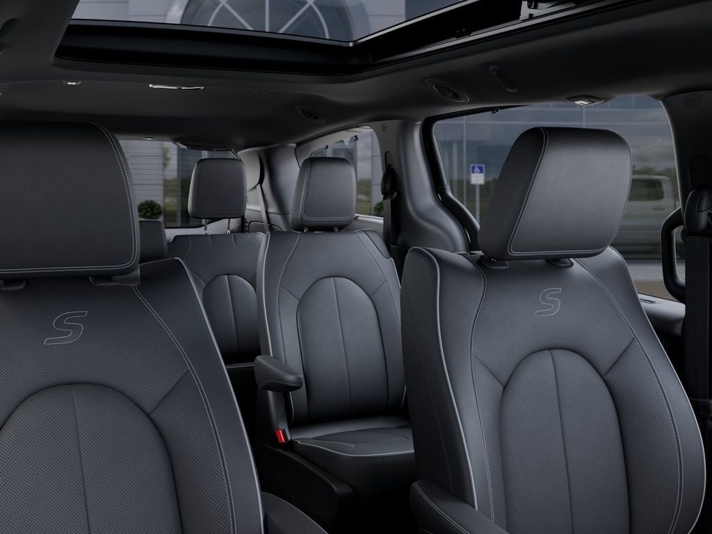 New 2026 Chrysler Pacifica Limited w/ Uconnect Theater Family Group AWD/4WD image 29