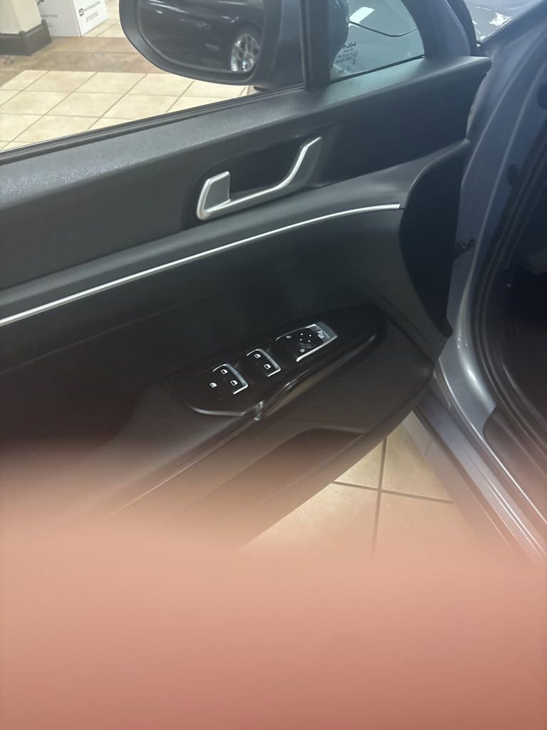 Used 2023 Kia K5 LXS image 36