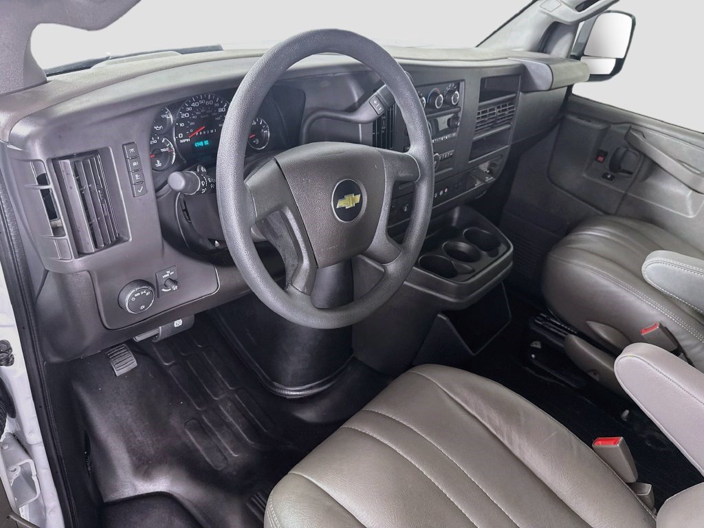 Used 2025 Chevrolet Express 2500 RWD image 18