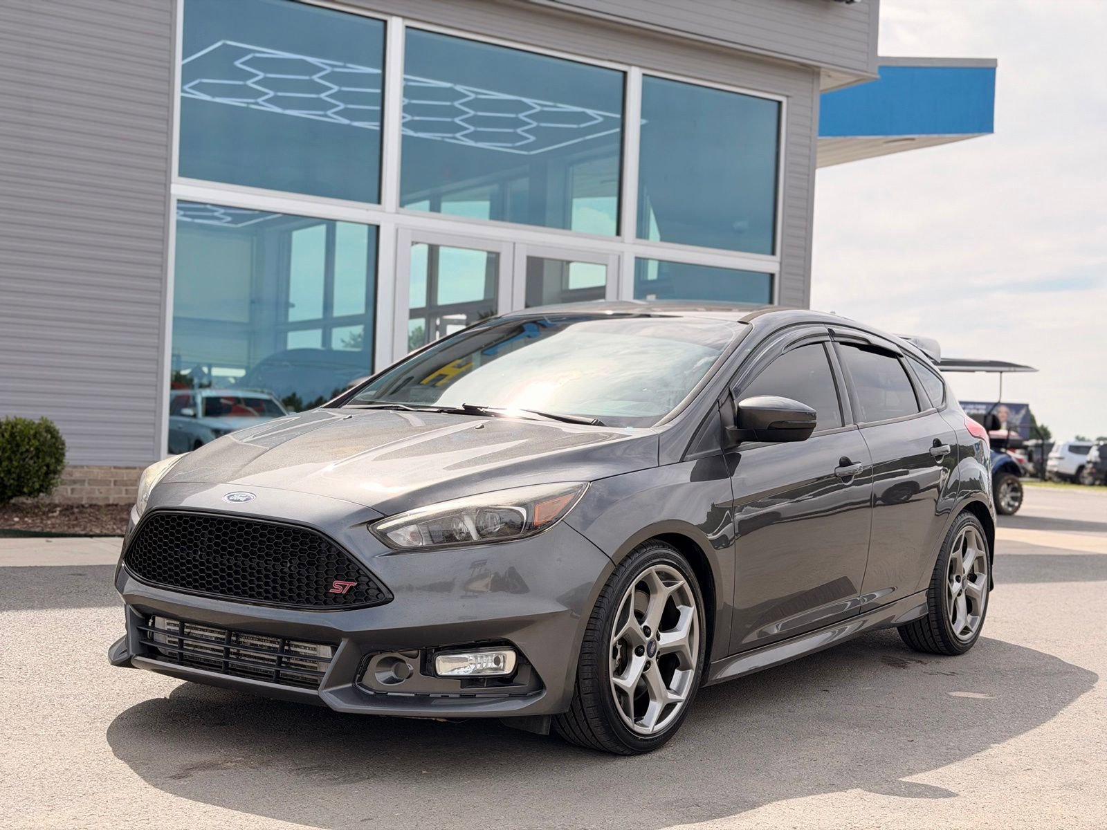 Used 2016 Ford Focus ST w/ Equipment Group 402A FWD image 10