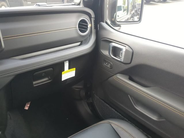 New 2026 Jeep Wrangler Unlimited Sahara AWD/4WD image 19