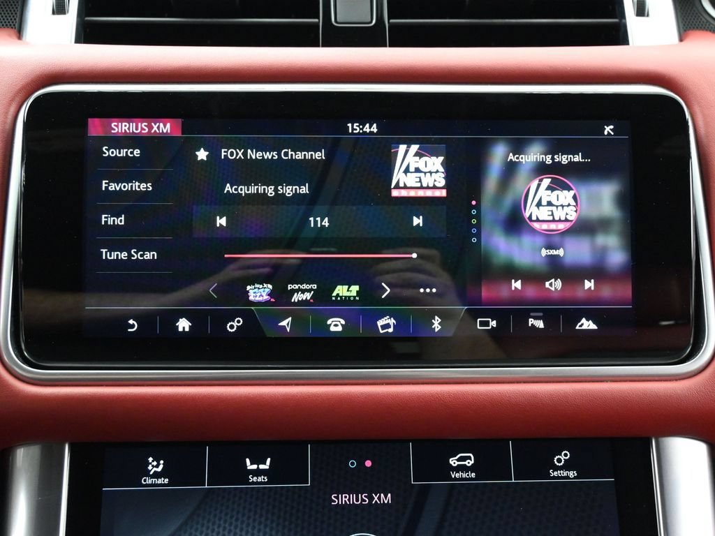 Used 2019 Land Rover Range Rover Sport HST AWD/4WD image 35