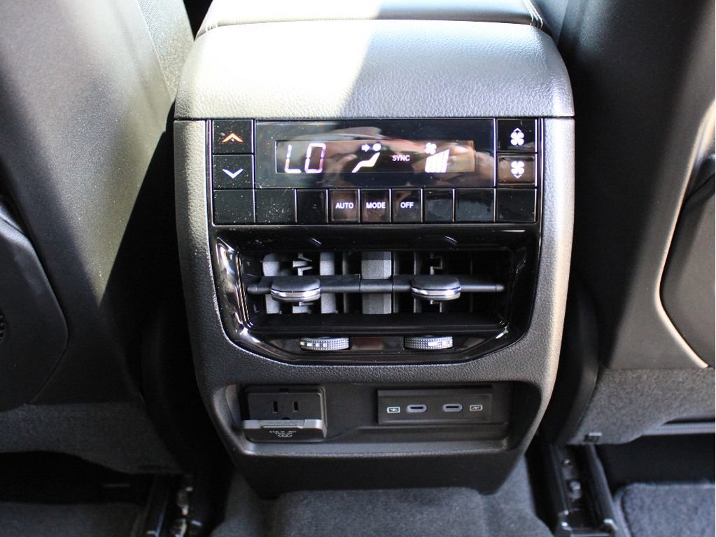New 2026 Jeep Grand Cherokee L 4WD image 30