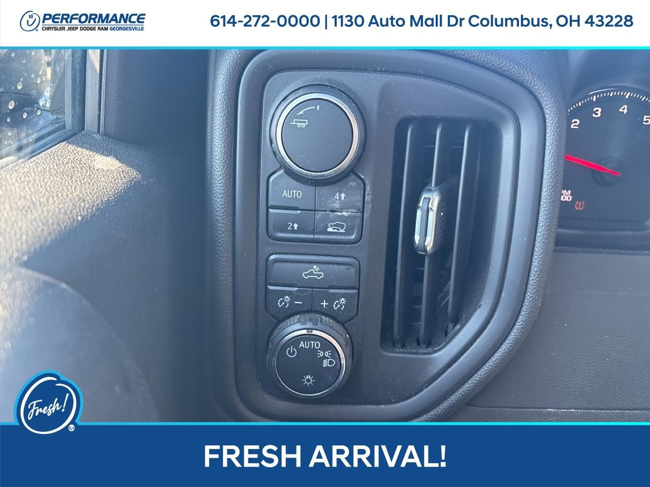 Used 2023 Chevrolet Silverado 1500 Custom image 22