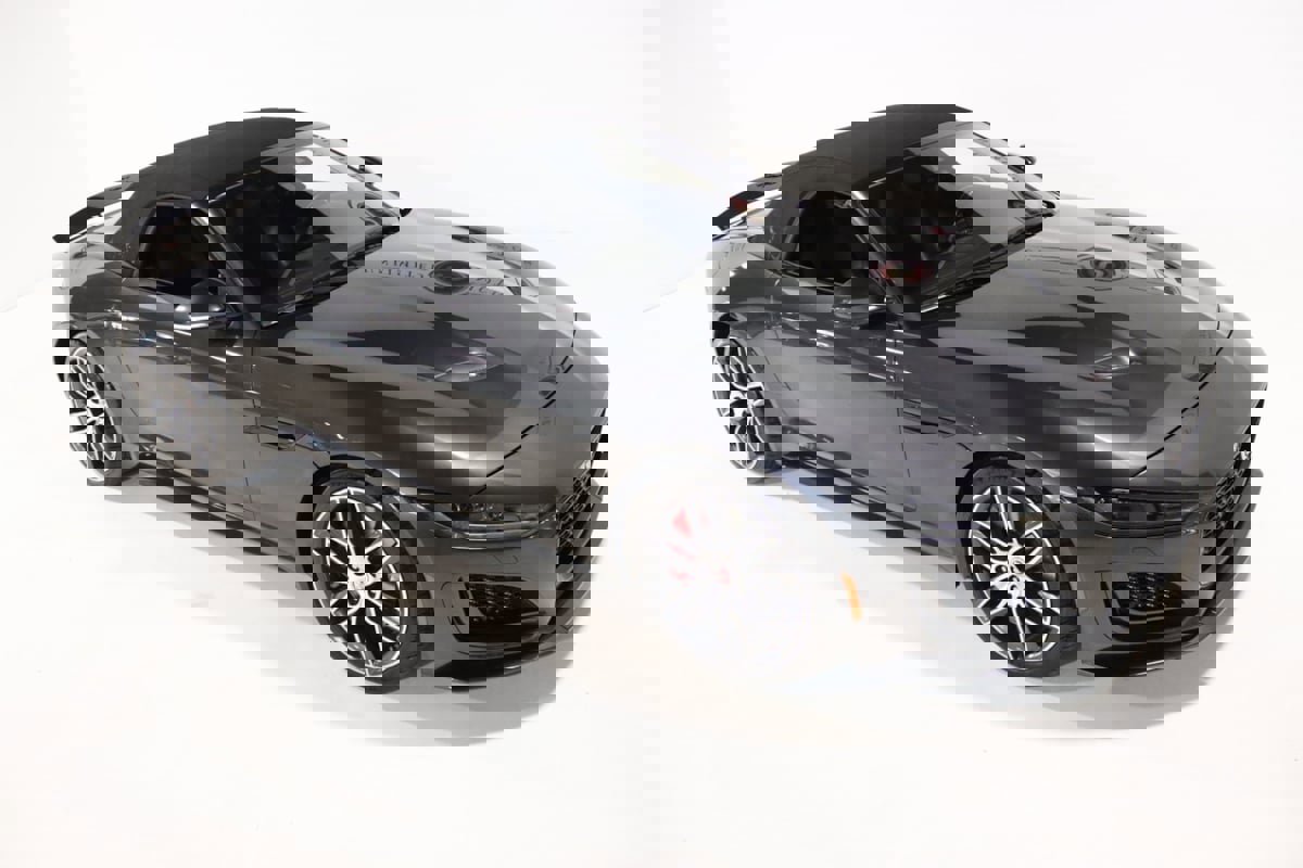 Used 2021 Jaguar F-TYPE R-Dynamic image 9