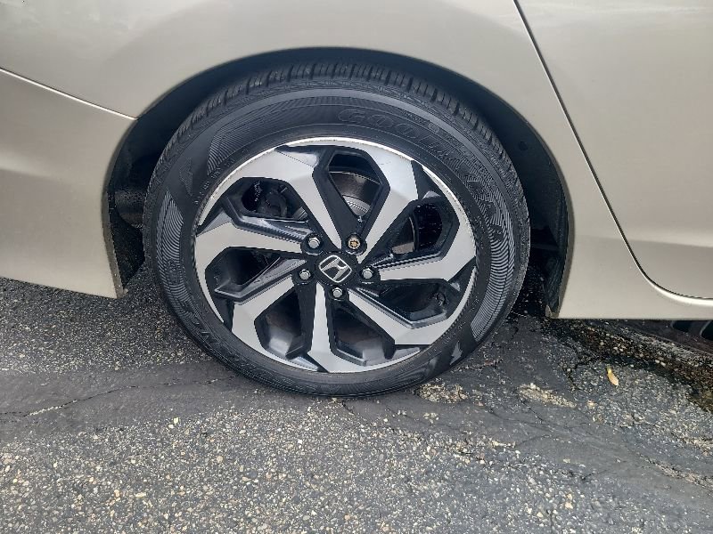 Used 2017 Honda Accord EX-L image 7