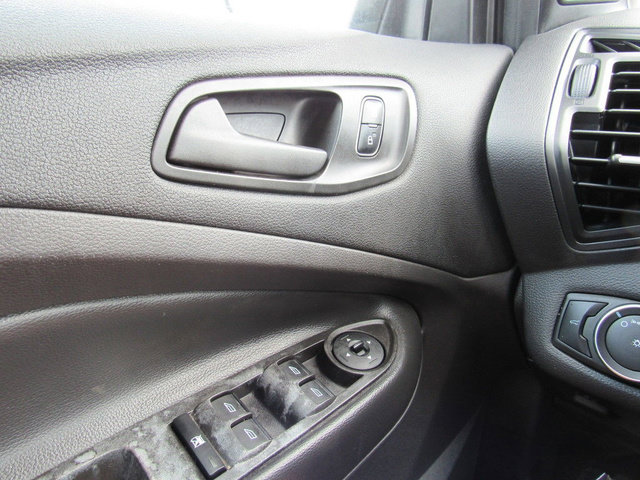 Used 2017 Ford Escape S FWD image 33