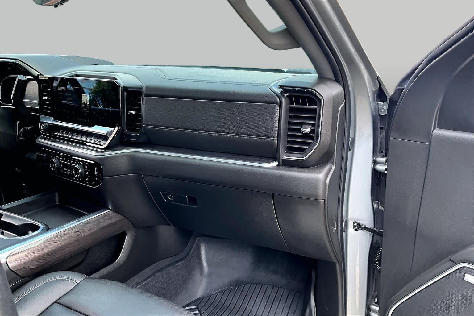 Used 2024 Chevrolet Silverado 2500 LTZ w/ LTZ Texas Edition AWD/4WD image 19