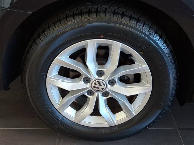 Used 2017 Volkswagen Passat 1.8T S FWD image 7
