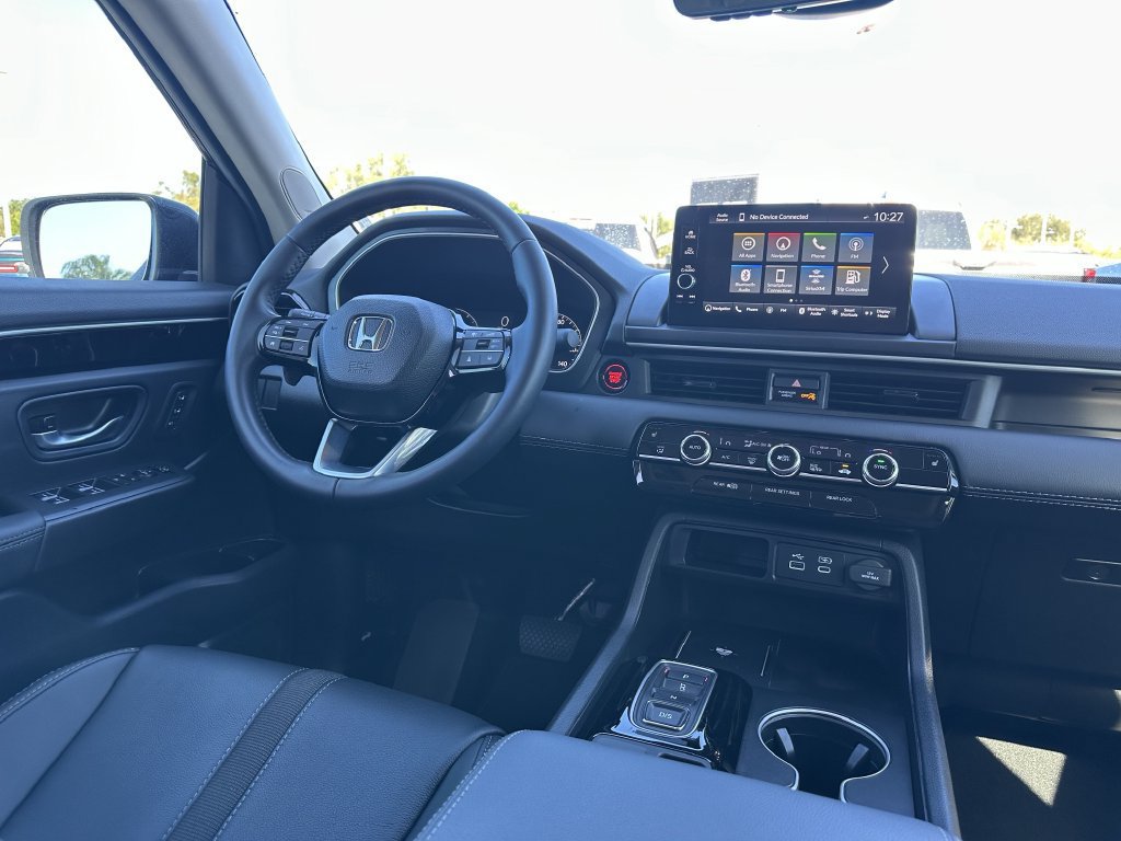 Used 2025 Honda Pilot Touring image 16