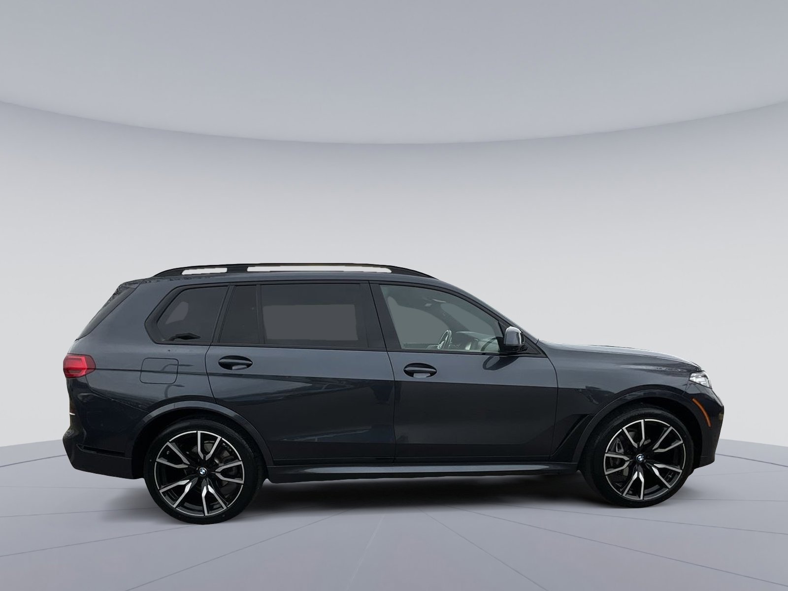 Used 2022 BMW X7 xDrive40i w/ M Sport Package image 10