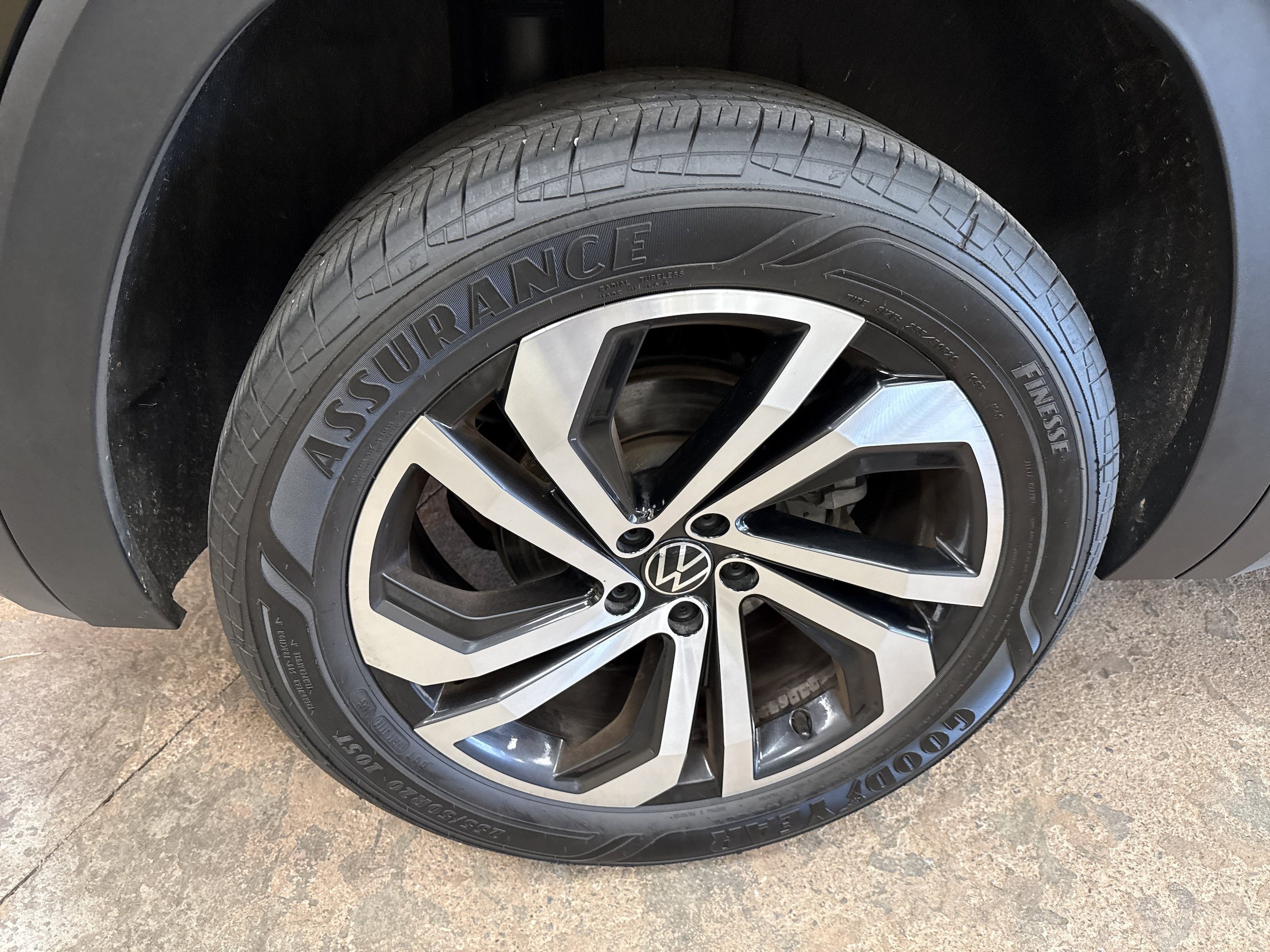 Used 2022 Volkswagen Atlas Cross Sport SEL AWD/4WD image 14