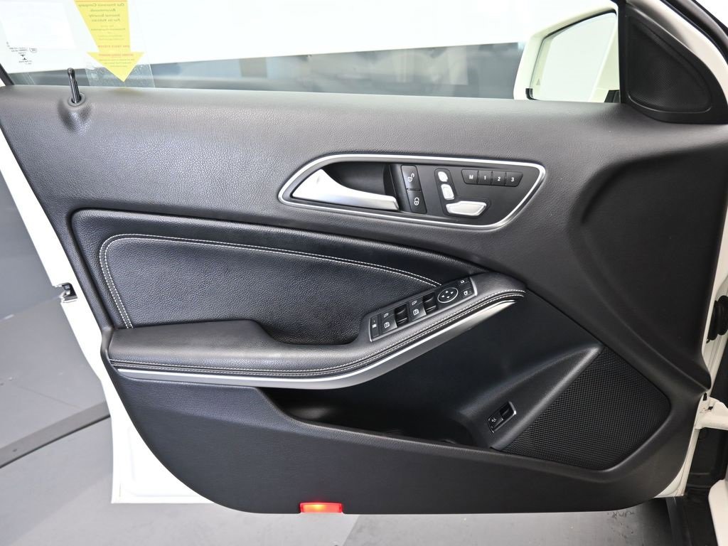 Used 2018 Mercedes-Benz GLA 250 4MATIC image 9