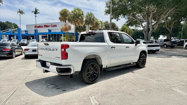 Used 2025 Chevrolet Silverado 1500 Custom w/ Turbomax Blackout Package RWD image 9