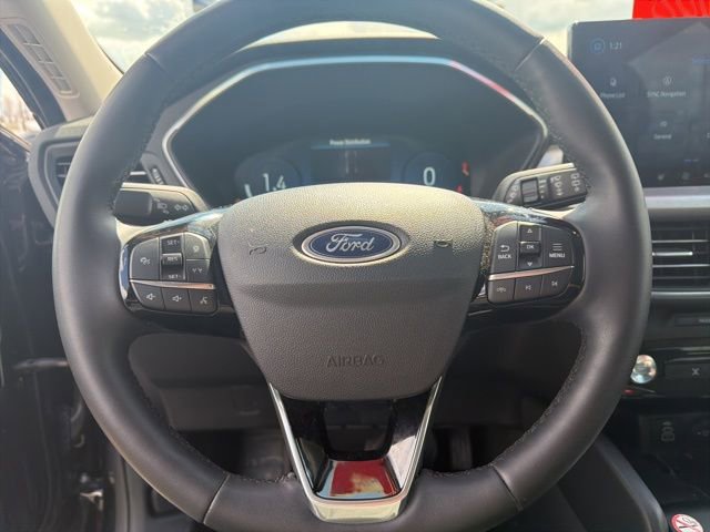 Used 2025 Ford Escape Platinum AWD/4WD image 5