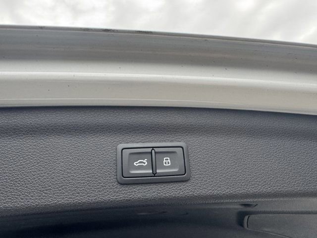 Certified 2023 Audi Q3 2.0T Premium w/ Black Optic Sport Package image 33